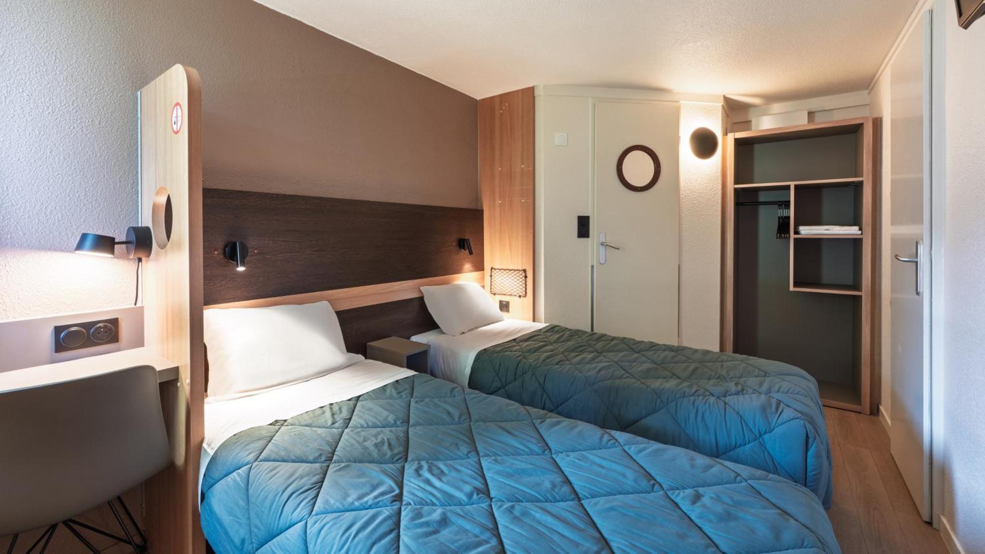 Standard Twin Room,1742599215:JPEG